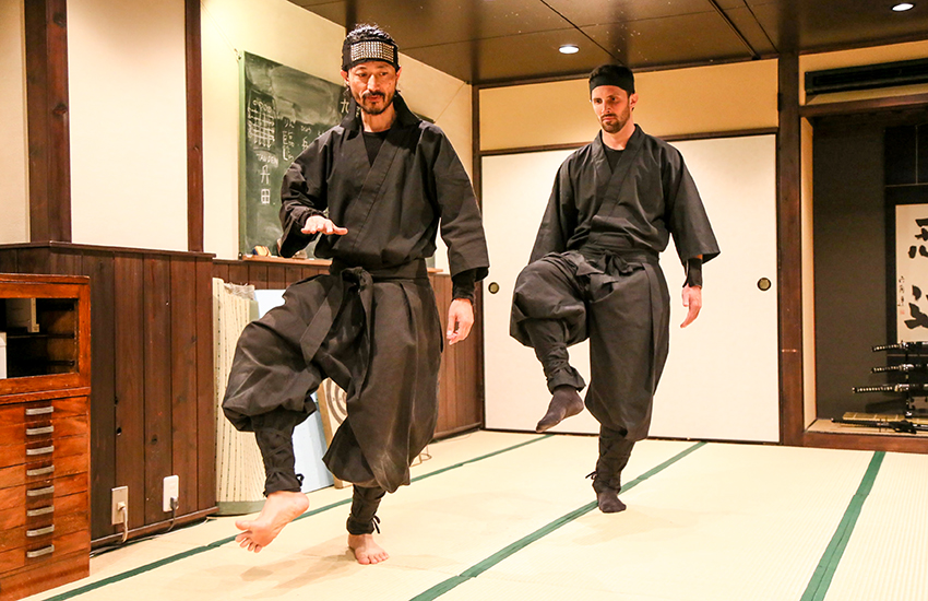 how to be a ninja - learn the walk